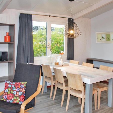 Nice Home In Sint-Annaland With Sauna Kültér fotó